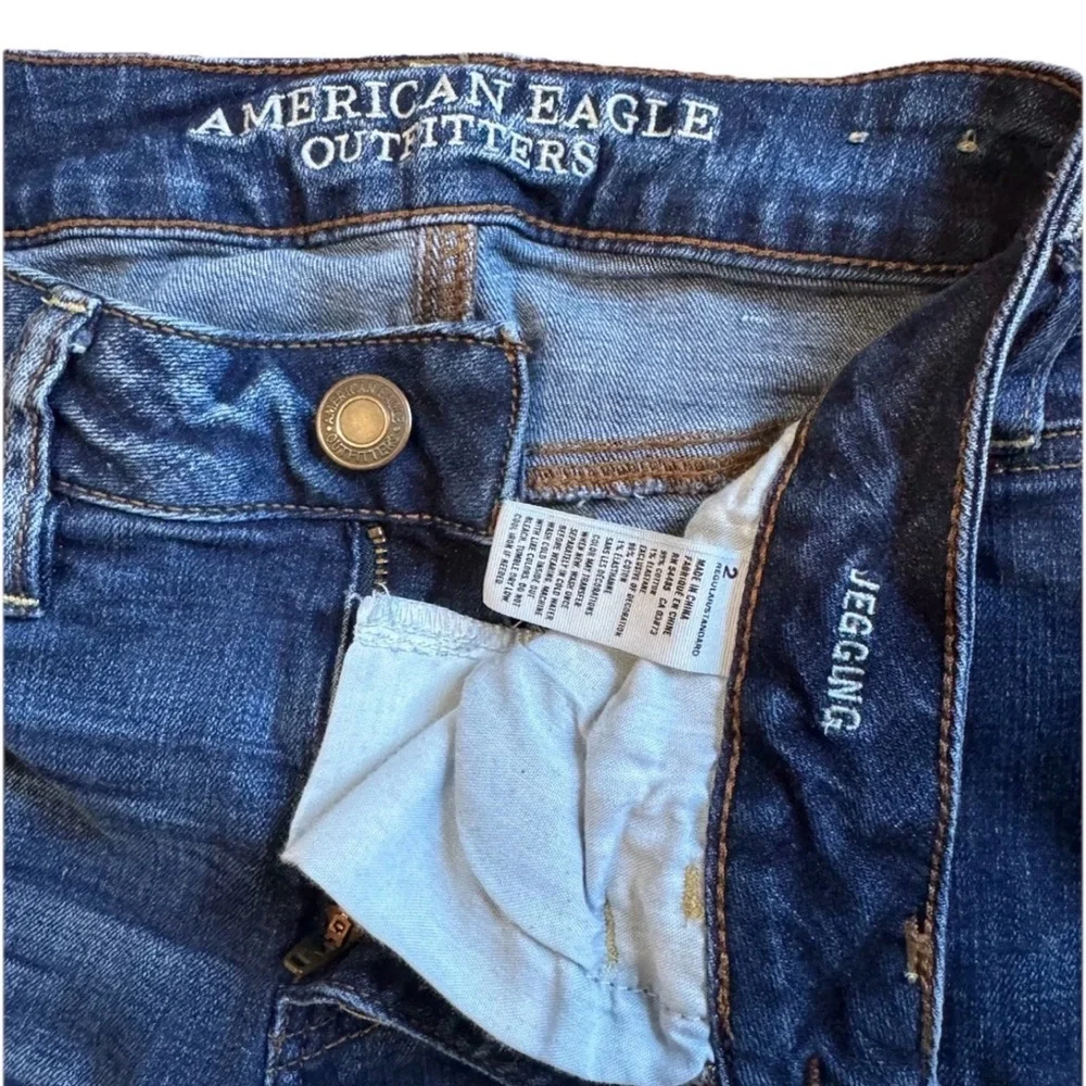 American Eagle Outfitters Women's Blue Distressed Jeans Denim Size 2 Jeggings - Picture 5 of 5
